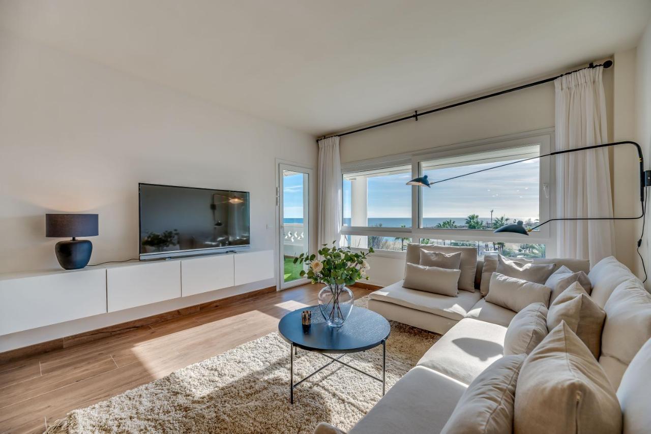 Vacation Marbella I Top 1 Puerto Banus Sea Front Rental, Renovated Buitenkant foto