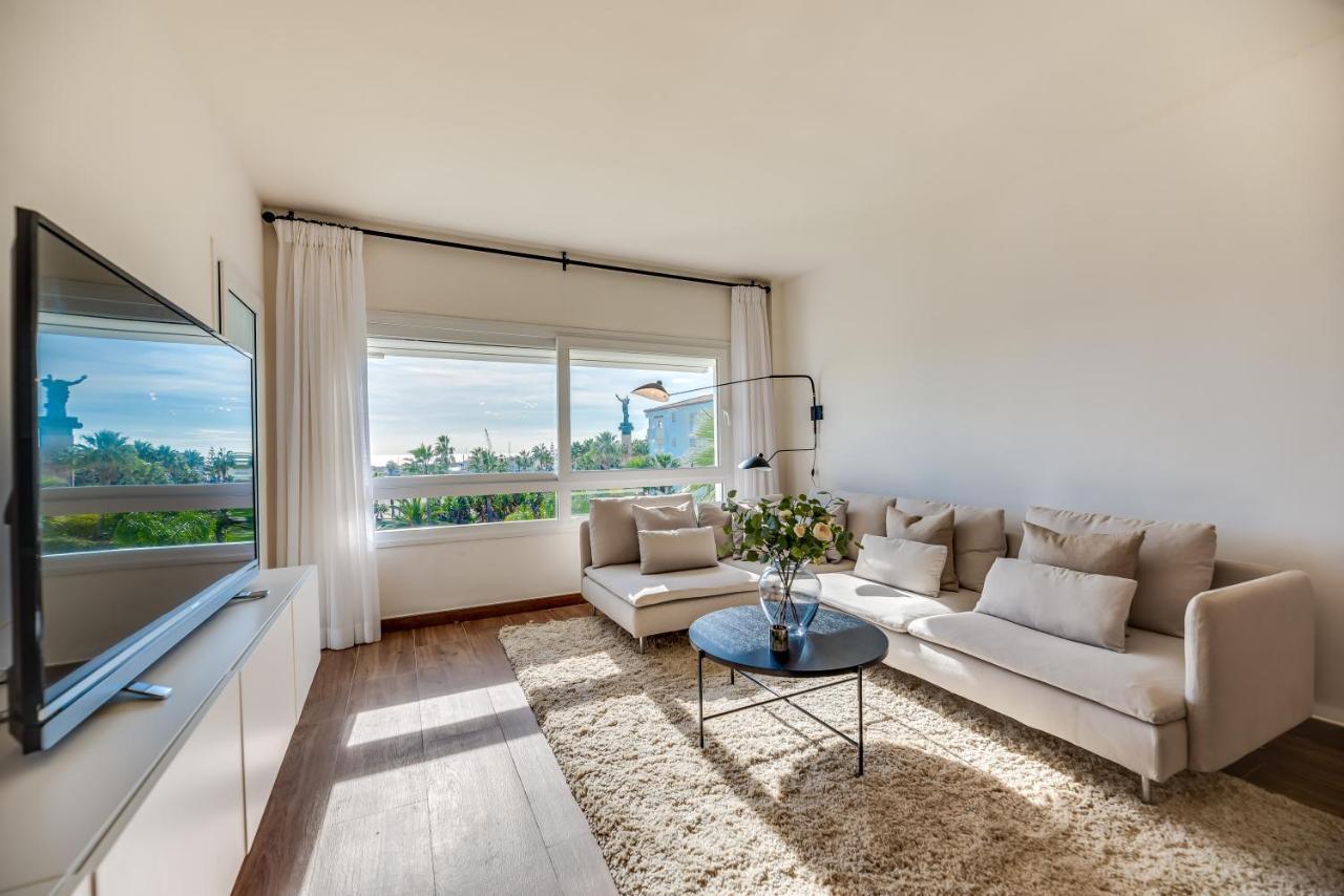Vacation Marbella I Top 1 Puerto Banus Sea Front Rental, Renovated Buitenkant foto