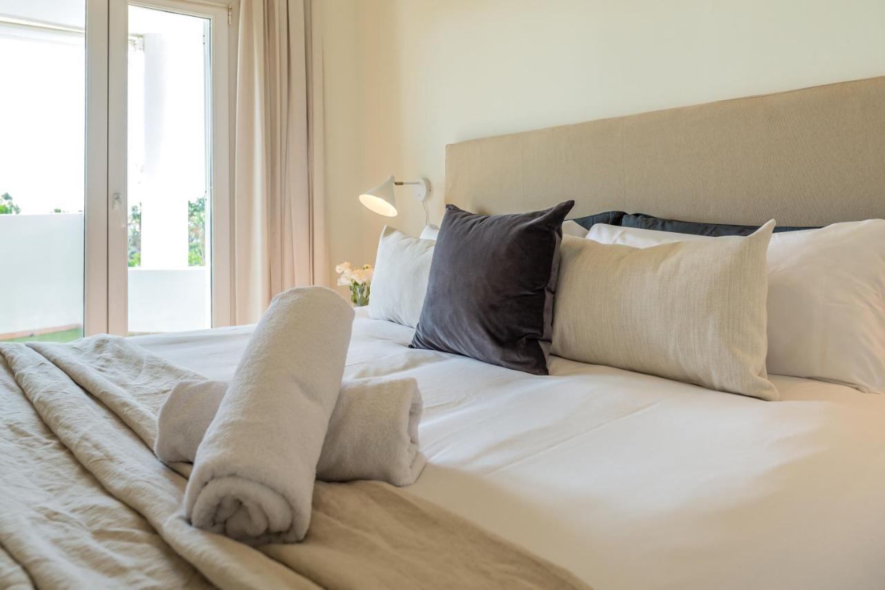 Vacation Marbella I Top 1 Puerto Banus Sea Front Rental, Renovated Buitenkant foto
