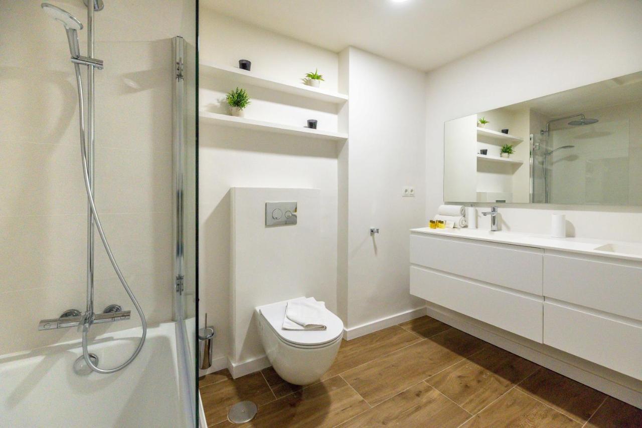 Vacation Marbella I Top 1 Puerto Banus Sea Front Rental, Renovated Buitenkant foto