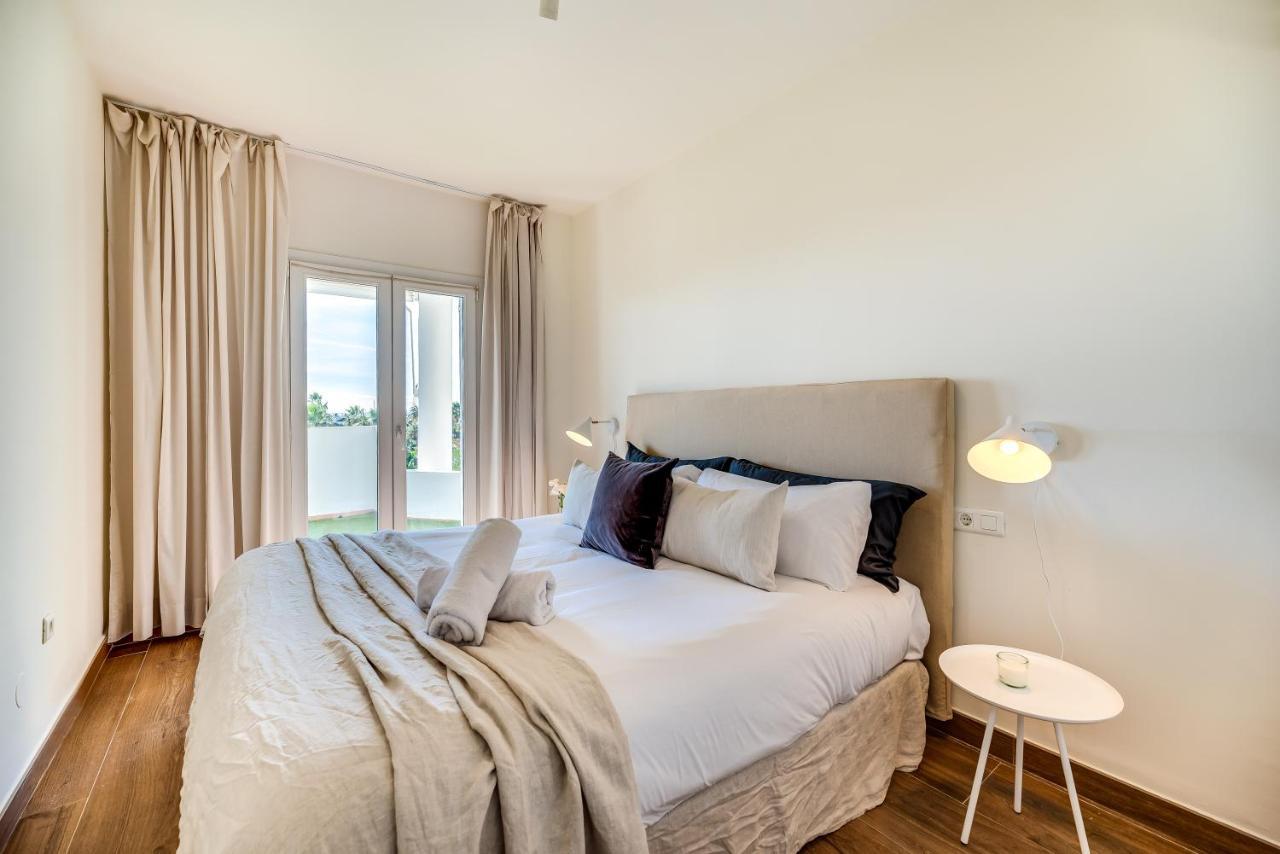 Vacation Marbella I Top 1 Puerto Banus Sea Front Rental, Renovated Buitenkant foto