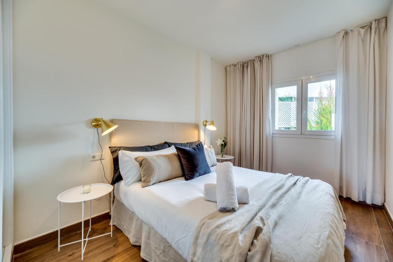 Vacation Marbella I Top 1 Puerto Banus Sea Front Rental, Renovated Buitenkant foto