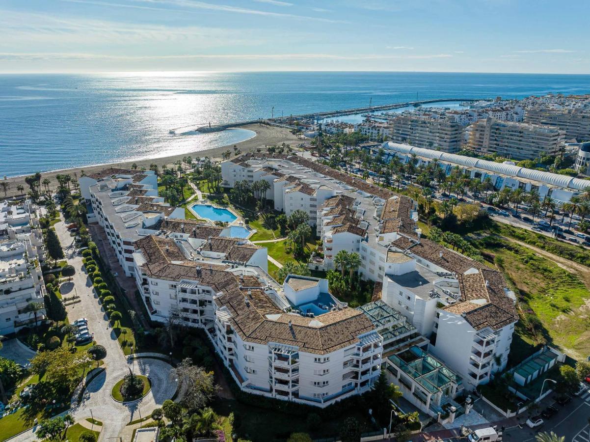 Vacation Marbella I Top 1 Puerto Banus Sea Front Rental, Renovated Buitenkant foto